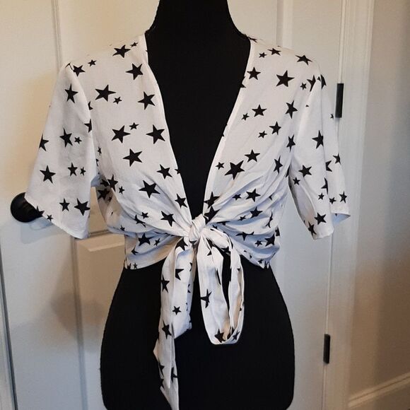 Nasty Gal White Tie Crop Top with Black Stars - Picture 1 of 10